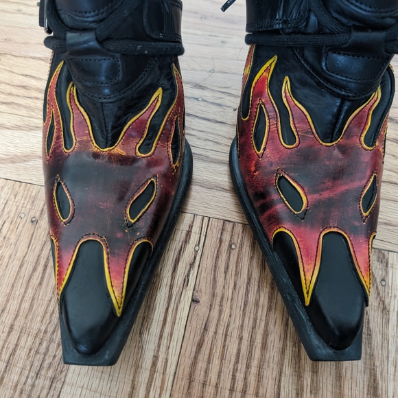 Women's New Rock Leather Boots Metal Heel Red Flame Malicia Collection W/Box - Picture 10 of 16